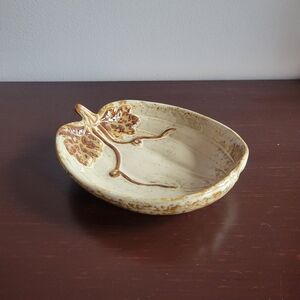Palm Tree Co. LTD Beige Pumpkin 6.5 inch Serving Plate